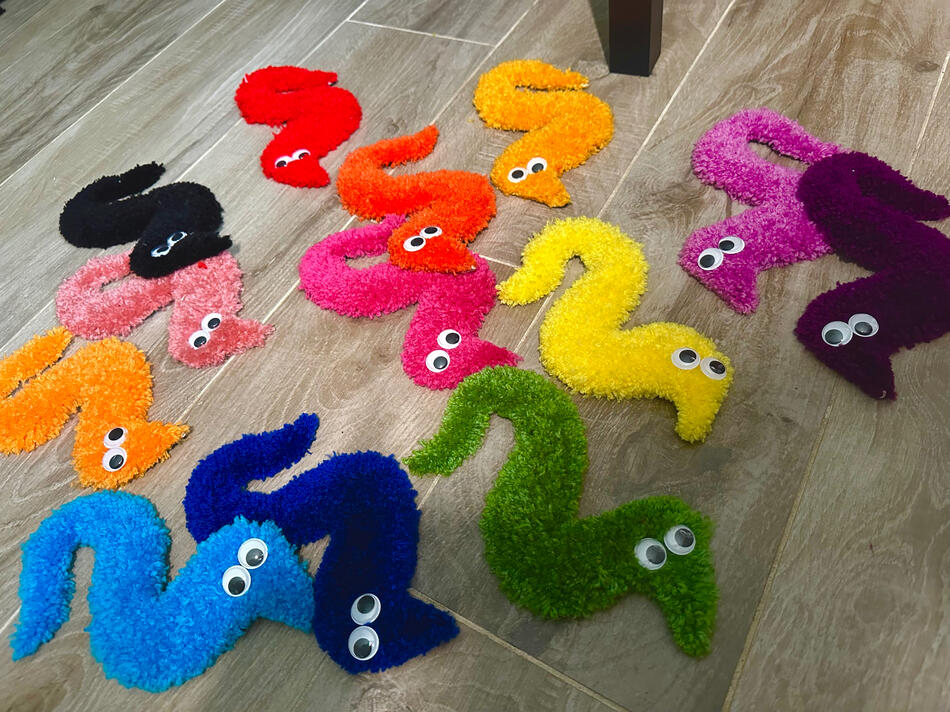 worm-on-string desk buddies were a bestseller! worm-on-string desk buddies were a bestseller!